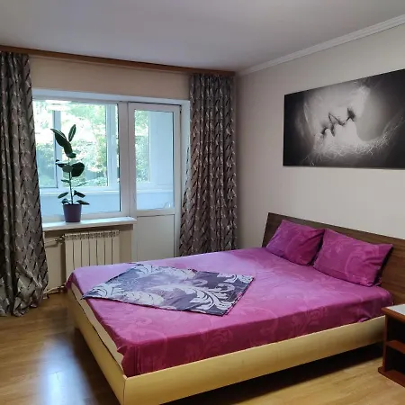 Apartment On Victora Yarmoly Kyiv Exterior photo