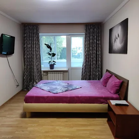 Apartment On Victora Yarmoly Kyiv Exterior photo